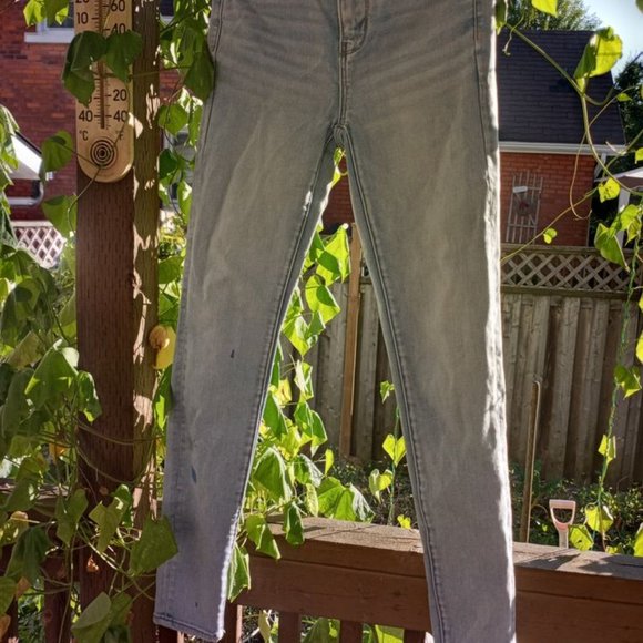 American Eagle Super High Rise Jeggings, Size 2 - Picture 8 of 8